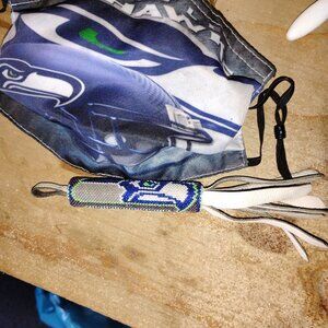 Seahawks face mask and keychain